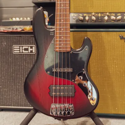 2Kg대 미친 초경량 베이스! Sandberg 샌드버그 슈퍼 라이트 베이스기타 California TM5 (Redburst Super Light)